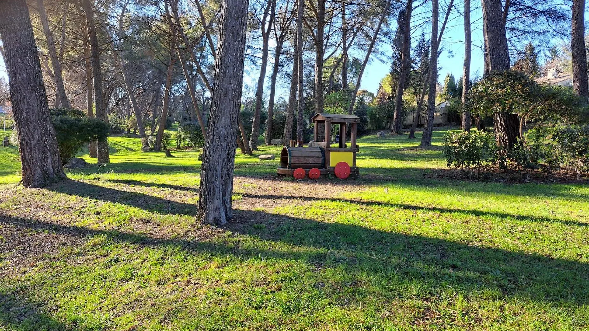 Maisonnette Au Milieu Des Pins Mougins Apartment